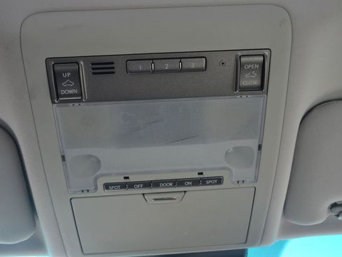 Used 2007 Lexus LS 460 image 38