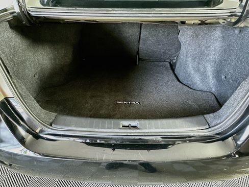 Used 2014 Nissan Sentra SV FWD image 25