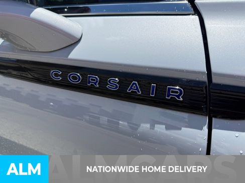 Used 2025 Lincoln Corsair Grand Touring AWD/4WD image 4
