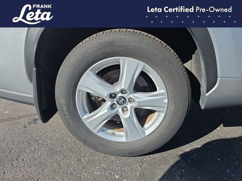 Used 2024 Toyota Highlander LE image 27