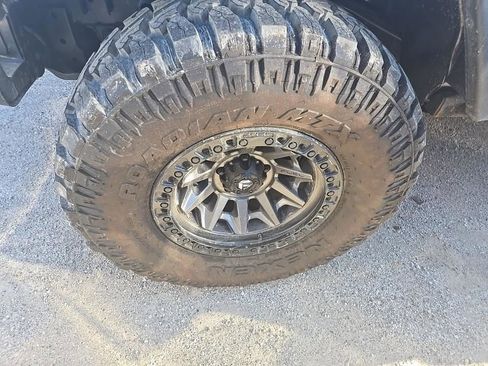 Used 2015 Jeep Wrangler Unlimited Rubicon image 21