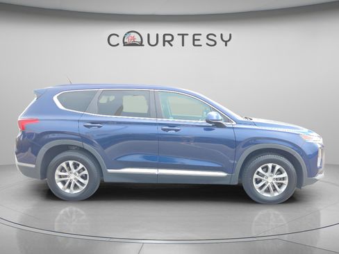 Used 2020 Hyundai Santa Fe SE FWD image 6