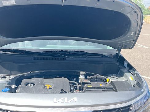 Used 2024 Kia Seltos LX AWD/4WD image 28