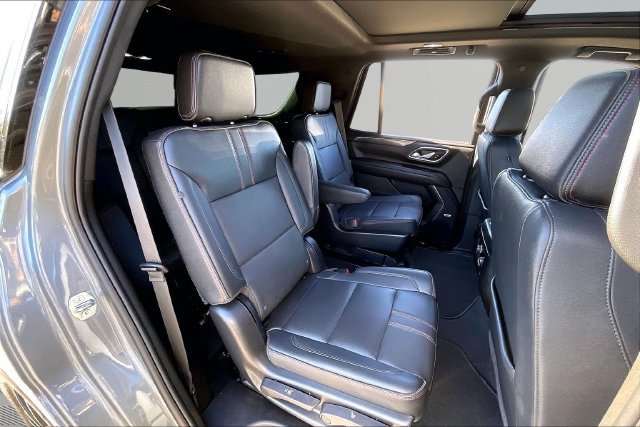 Used 2022 Chevrolet Tahoe RST w/ Luxury Package RWD image 17