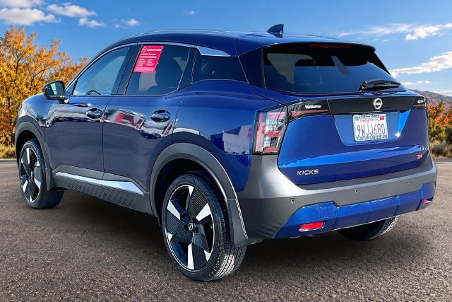 Used 2025 Nissan Kicks SR FWD image 4
