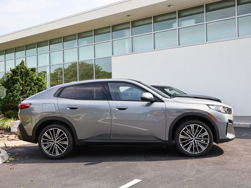 New 2027 BMW X2 xDrive28i AWD/4WD image 4