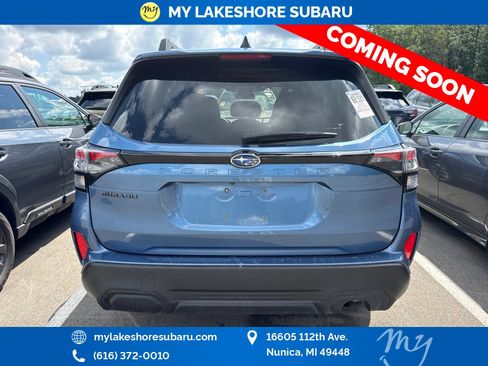 Used 2025 Subaru Forester Premium AWD/4WD image 7