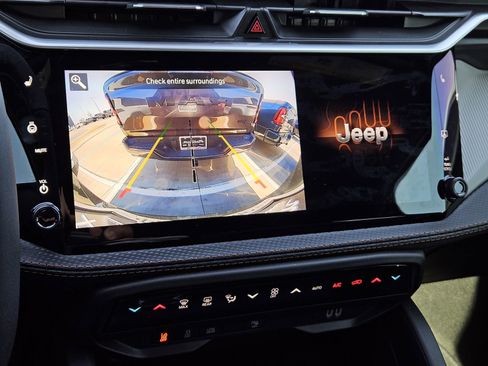 New 2026 Jeep Cherokee Limited image 19