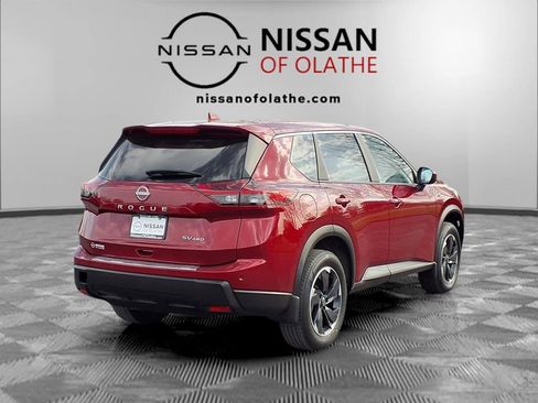 Used 2024 Nissan Rogue SV image 28