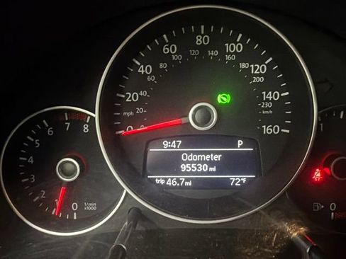 Used 2012 Volkswagen Beetle 2.5 FWD image 11