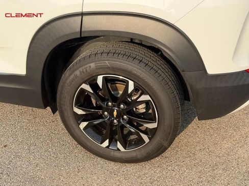 Used 2021 Chevrolet TrailBlazer LT w/ Convenience Package FWD image 4