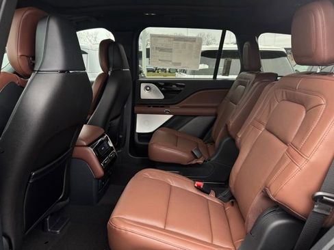 New 2026 Lincoln Aviator Reserve AWD/4WD image 18