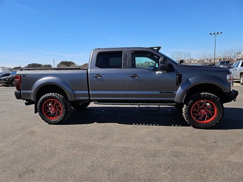 Used 2022 Ford F350 Platinum w/ Tremor Off-Road Package image 9