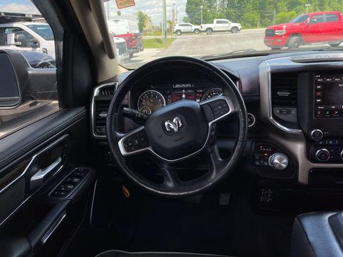 Used 2019 RAM 1500 Laramie AWD/4WD image 16