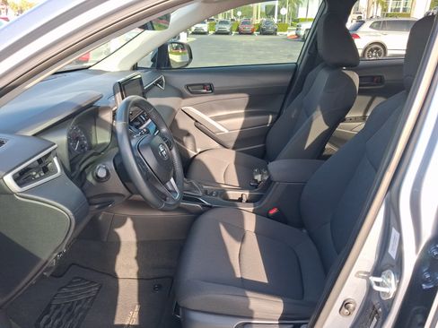 Used 2024 Toyota Corolla Cross LE AWD/4WD image 21