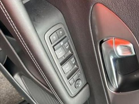 New 2026 Chrysler Pacifica Select image 33