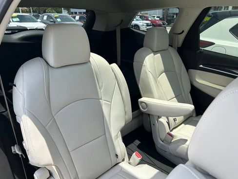 Used 2023 Buick Enclave Essence w/ Experience Buick Package AWD/4WD image 52