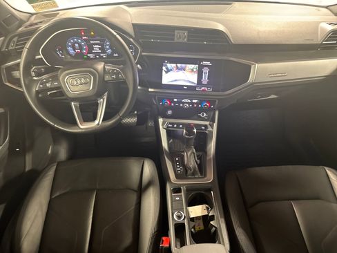 Used 2020 Audi Q3 2.0T Premium Plus w/ Premium Plus Package image 4
