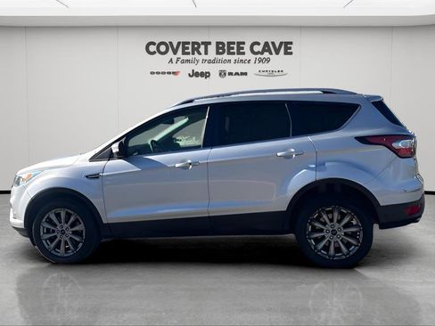 Used 2017 Ford Escape Titanium image 5