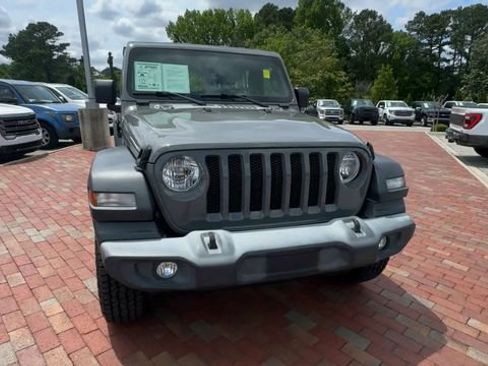 Used 2022 Jeep Wrangler Unlimited Sport AWD/4WD image 5