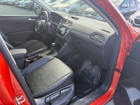 Used 2019 Volkswagen Tiguan SE image 10