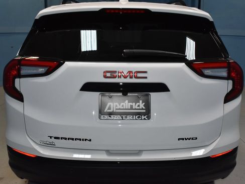 Used 2024 GMC Terrain SLT w/ Tech Package AWD/4WD image 32