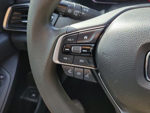 Used 2019 Honda Accord EX image 22