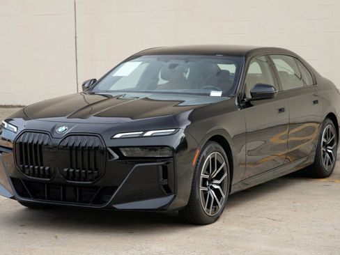 Used 2023 BMW 740i RWD image 62