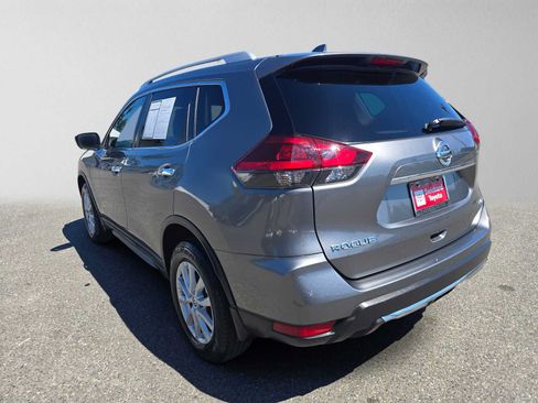 Used 2018 Nissan Rogue SV AWD/4WD image 5