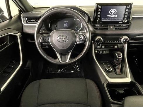 Certified 2021 Toyota RAV4 SE image 13