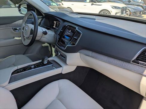 Used 2023 Volvo XC90 B5 Plus w/ Protection Package Premier AWD/4WD image 28