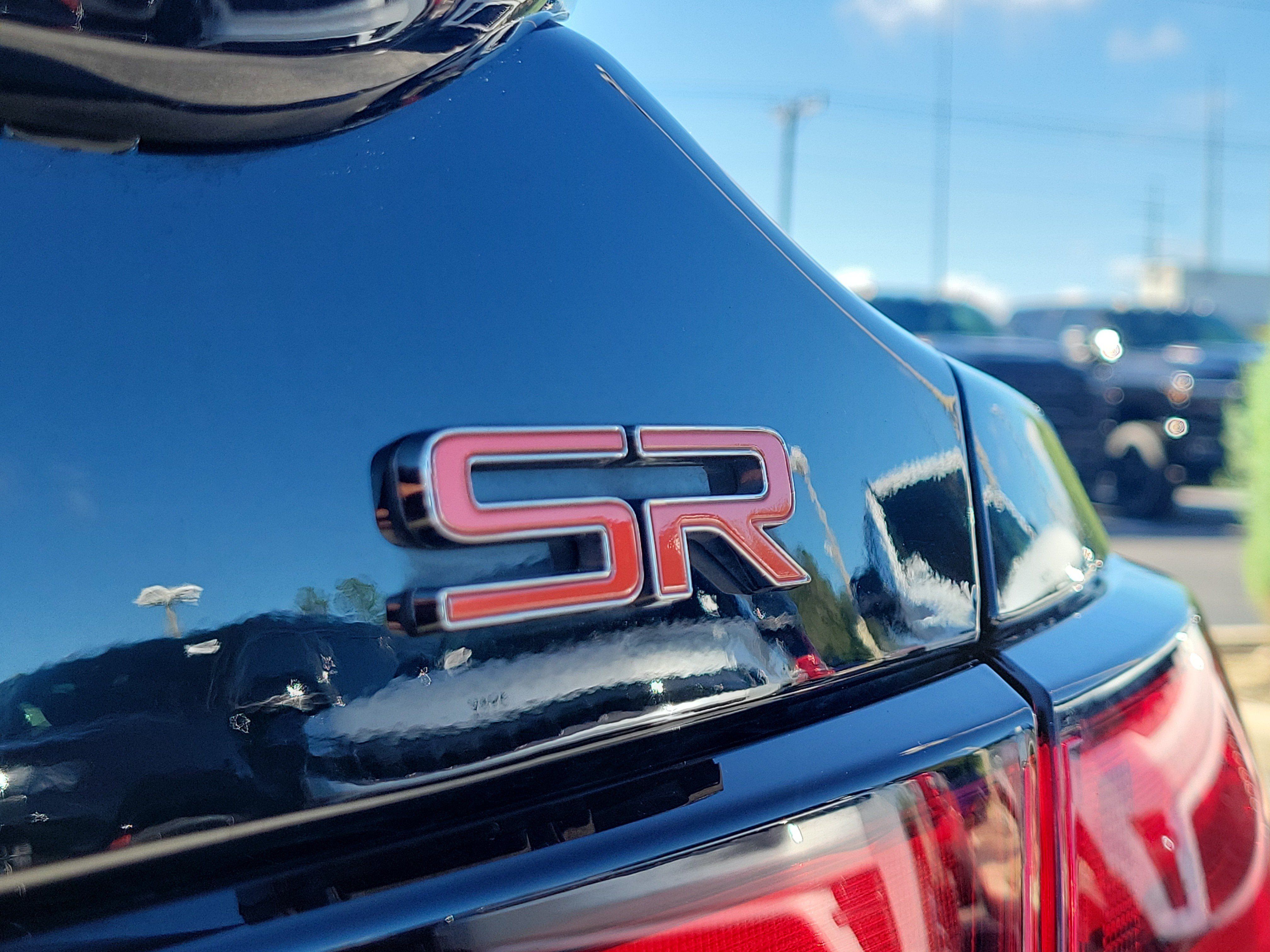 Used 2025 Nissan Sentra SR w/ Midnight Edition FWD image 9