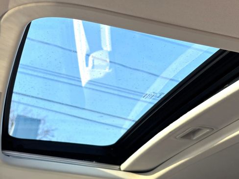 Used 2011 Dodge Nitro Heat w/ Popular Equipment Group image 24