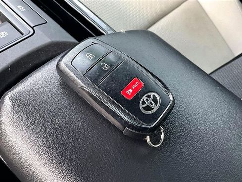 Used 2023 Toyota Prius XLE image 34