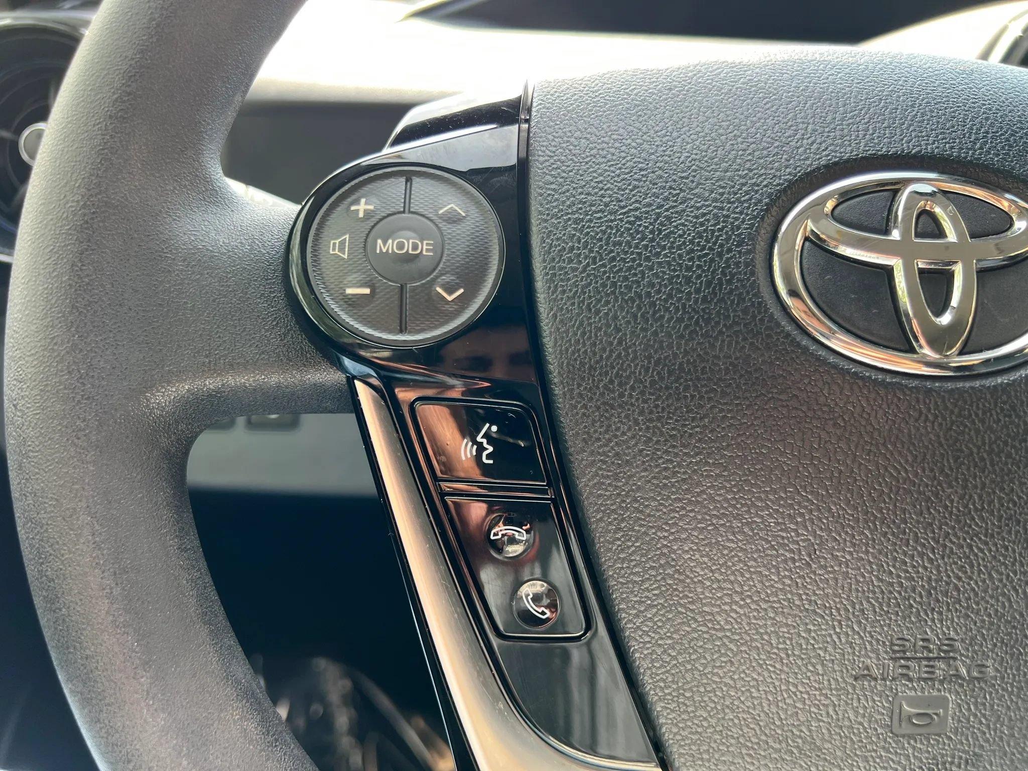 Used 2018 Toyota Prius C Two FWD image 21