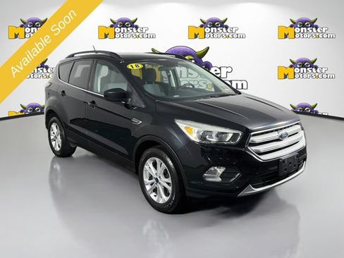 Used 2018 Ford Escape SE w/ SE SYNC Package AWD/4WD image 3