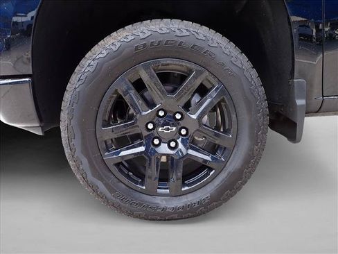 Used 2025 Chevrolet Silverado 1500 LT Trail Boss w/ Protection Package AWD/4WD image 7
