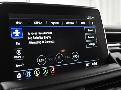 Used 2021 Chevrolet Suburban LT w/ Rear Media and Nav Package image 17