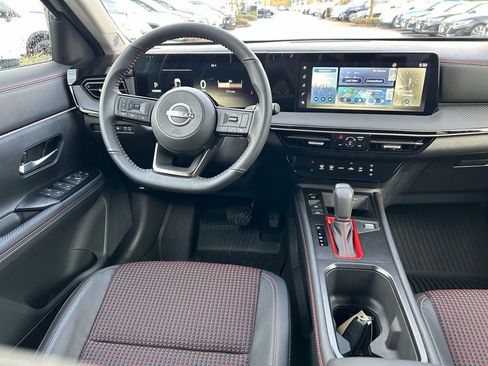 New 2025 Nissan Kicks SR w/ Illumination Package image 22