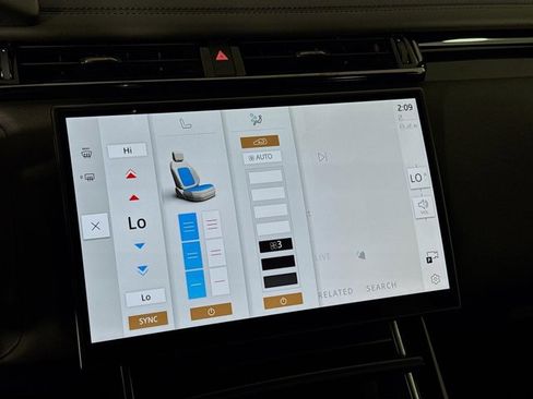 Used 2026 Land Rover Range Rover Velar Dynamic SE image 18