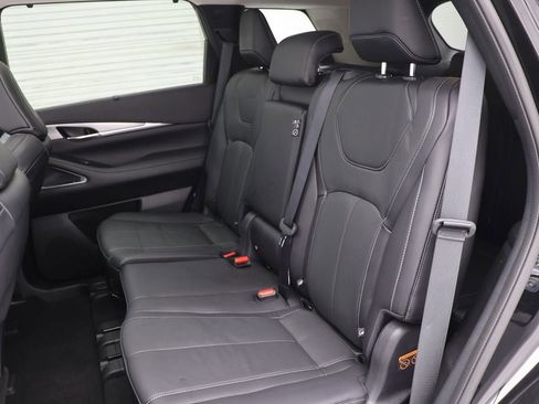 Used 2023 INFINITI QX60 Luxe w/ Vision Package image 12