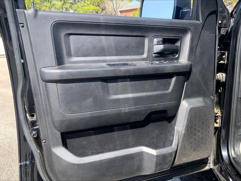 Used 2017 RAM 2500 Tradesman w/ Chrome Appearance Group image 22