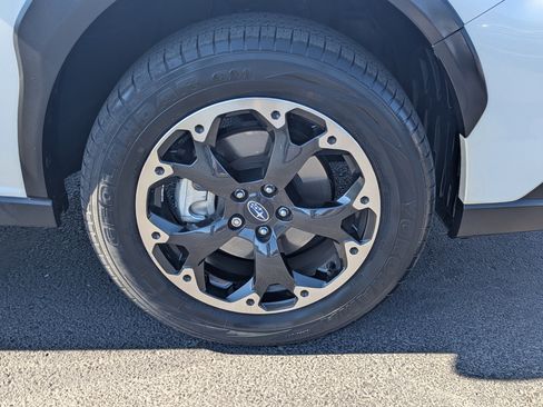 Certified 2023 Subaru Crosstrek 2.0i image 9