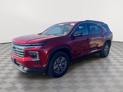 Used 2025 Chevrolet Traverse LT w/ Driver Confidence Package