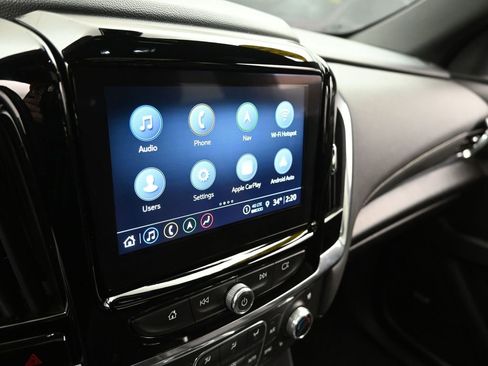 Used 2023 Chevrolet Traverse Premier image 21