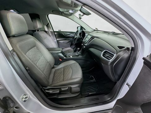 Used 2018 Chevrolet Equinox LT FWD image 30