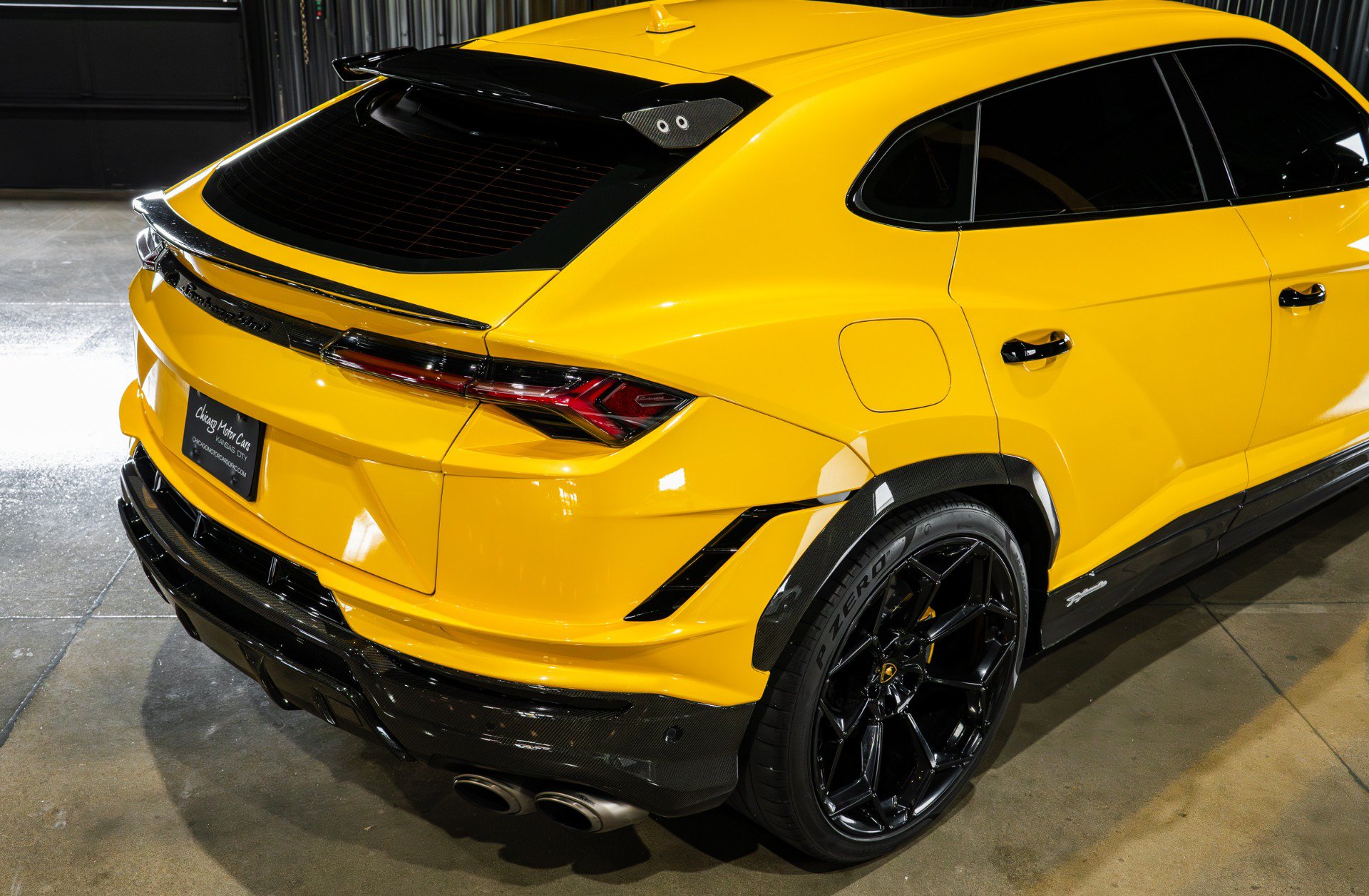 Used 2024 Lamborghini Urus Performante AWD/4WD image 18