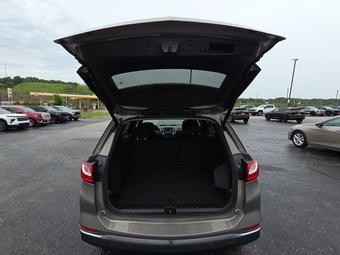 Used 2018 Chevrolet Equinox LT FWD image 31