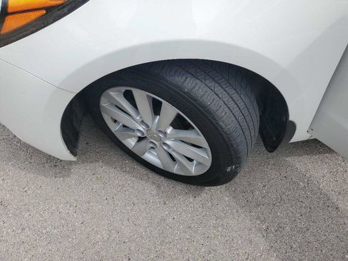 Used 2014 Kia Forte LX image 11