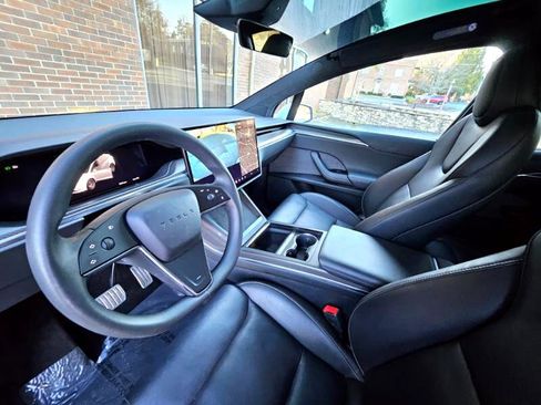Used 2023 Tesla Model X Plaid image 29